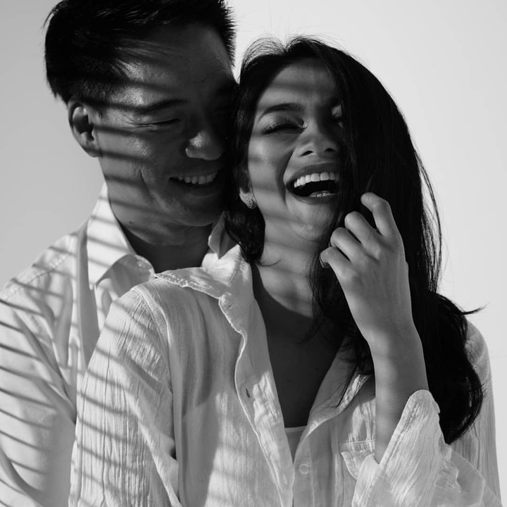 <p>Selain Rini, sang suami pun kerap mengunggah potret dengan caption romantis yang menyentuh hati. "Sebuah momen untuk dikenang saat kita berbagi waktu di antara kita berdua sebelum kita diberkati sebagai orang tua dengan anak kita yang baru lahir dan sepasang suami istri, menjadi keluarga beranggotakan tiga orang," tulis Michael. (Foto: Instagram@michael.andrew.ha)</p>