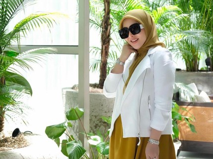 Syahrini Disebut Bumil oleh MUA Bennu Sorumba, Benarkah Hamil Anak Pertama