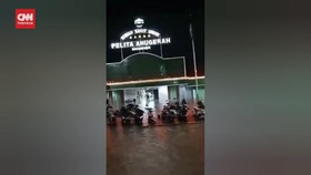 VIDEO: Kebanjiran, RS Pelita Anugerah Demak Evakuasi Pasien