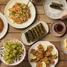 Nikmatnya 11 Camilan Khas Buka Puasa di Berbagai Negara, Intip Yuk!