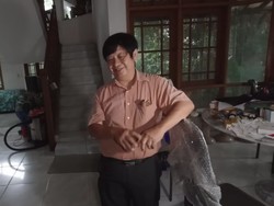 Ini Pekerjaan Pak Usman Miliarder yang Kini Hidup Sendiri di Rumah Terbengkalai