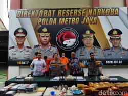 Polda Metro Jaya Tangkap 1 Kurir Narkoba Jenis LSD Impor dari Jerman
