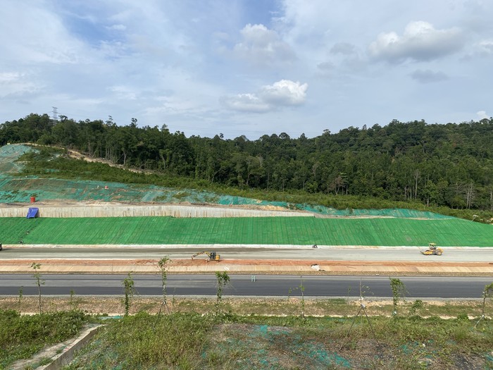Pembangunan tol di IKN.