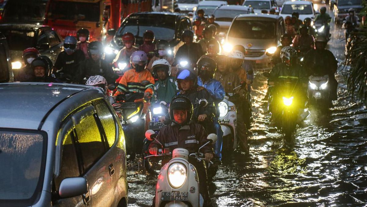 Bibit Siklon Tropis 91S Aktif, Wilayah Sumbagsel Dibayangi Hujan Lebat