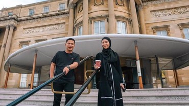 img-title Punya Utang Perusahaan Hampir Rp 100 M, Suami Minta Maaf ke Ratna Galih