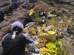 Pendaki Semarang Tewas di Gunung Agung, Upacara Pembersihan Digelar