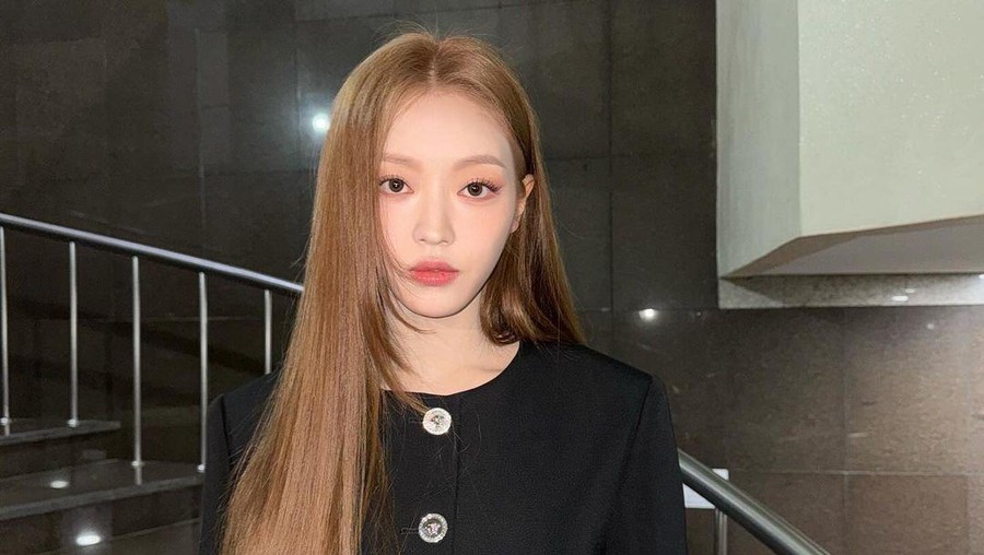 Lirik Lagu Rooftop - YooA Oh My Girl