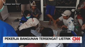 VIDEO: Pekerja Bangunan Tersengat Listrik