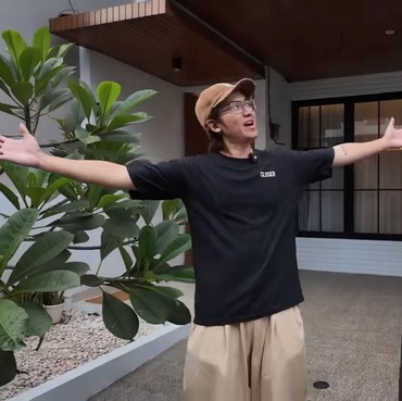 Rumah Rafael Tan Kemalingan, Kardus Paket Digondol Maling