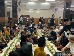 Tradisi Megibung, Makan Bareng saat Buka Puasa di Bali