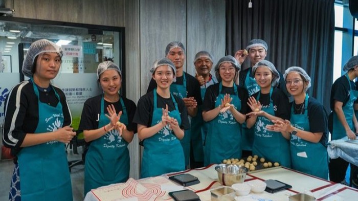 5 Restoran dan Kafe Asia Miliki Karyawan Penyandang Disabilitas