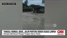 VIDEO: Tanggul Kembali Jebol, Jalur Pantura Demak-Kudus Lumpuh