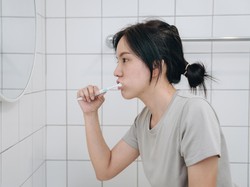 Studi Ungkap Kabar Baik di Balik 600 Virus di Sikat Gigi dan Shower