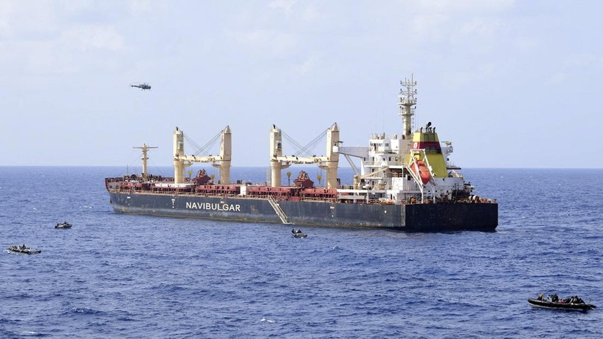 FOTO: AL India Bebaskan Kapal MV Ruen yang Dibajak Perompak Somalia