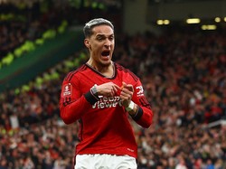 Momen Antony Ngambek Disuruh Jadi Bek