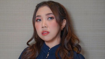 KISTA MEMBESAR DAN JALANI PENGANGKATAN OVARIUM KIRI