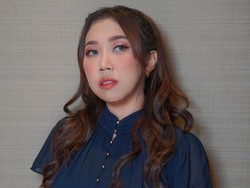 Kiky Saputri Jawab Cibiran karena Gak Ikut Demo