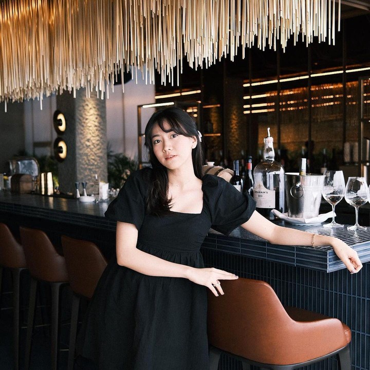 <p>Menjadi ibu hamil untuk pertama kali, Shanju tampak menikmati prosesnya. “One fine day. @contrajkt,” tulis pelantun lagu <em>Fortune Cookie</em> tersebut. Semoga kehamilan Shanju lancar dan tetap sehat sampai proses persalinan ya. (Foto: Instagram @shanju).</p>