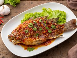 3 Resep Ikan Mujair Goreng Saus Cabe dan Rempah untuk Makan Siang