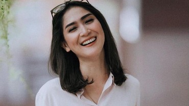 img-title 7 Potret Sheila Purnama Presenter Cantik yang Terseret Isu Selingkuh Kurnia Meiga