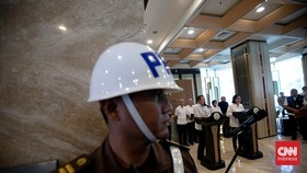 FOTO: Momen Sri Mulyani Lapor Jaksa Agung Dugaan Korupsi Rp2,5 T