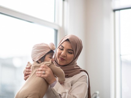 7 Tips Puasa untuk Ibu Menyusui, Manfaat hingga Tanda Bahaya Harus Membatalkannya