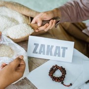 Makna dan Pentingnya Zakat Fitrah dalam Islam, Sebagai Bentuk Kepedulian Sosial dan Penyucian Diri