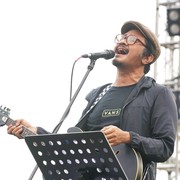 Ade Paloh Vokalis Band Sore Meninggal Dunia di Usia 47 Tahun