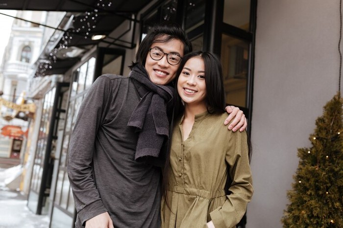 Alasan Ilmiah Pasangan Akan Semakin Mirip Satu Sama Lain