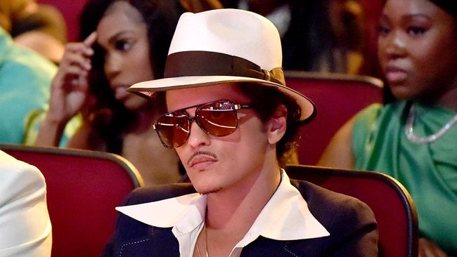 Pihak kasino MGM membantah rumor Bruno Mars terjerat utang judi hingga US$50 juta atau setara dengan Rp785 miliar.