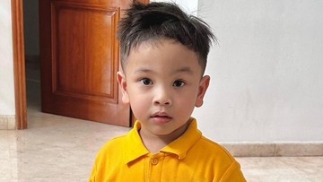 Gala ingin diantar ke sekolah
