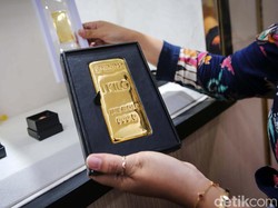 Harga Emas di Makassar Hari Ini Anjlok Rp 8.000 Per Gram, Jadi Segini!