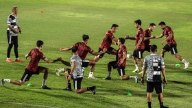 Top 3 Sports: Pelatih Vietnam Marah, Trio Bek Tengah Indonesia Kompak
