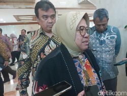 Risma Ungkap Fakta Mengejutkan soal Bansos, Singgung Sisanya Aku Nggak Tahu