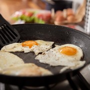 Tidak Sampai 15 Menit, 4 Olahan Telur Ini Cocok untuk Sahur yang Praktis!