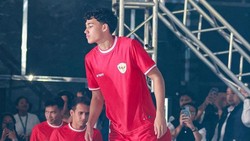 Gagah di Lapangan, 7 Momen Langka Pemain Timnas Jadi Model di Catwalk