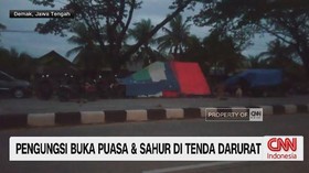 VIDEO: Pengungsi Buka Puasa & Sahur di Tenda Darurat