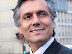 Kisah Miliarder Pembela Muslimah Bercadar di Prancis