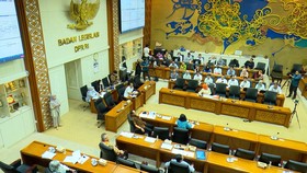 VIDEO: Gubernur Jakarta Tetap Dipilih Lewat Pilkada Dengan Aturan Baru