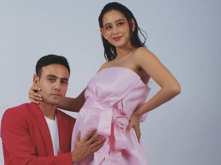 5 Potret Maternity Shoot Laura Theux, Ungkap Tengah Hamil Bayi Perempuan