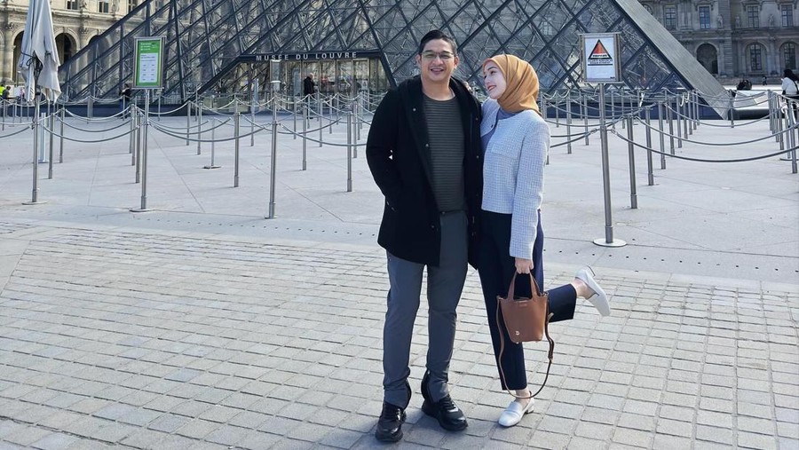 Adelia dan Pasha Ungu