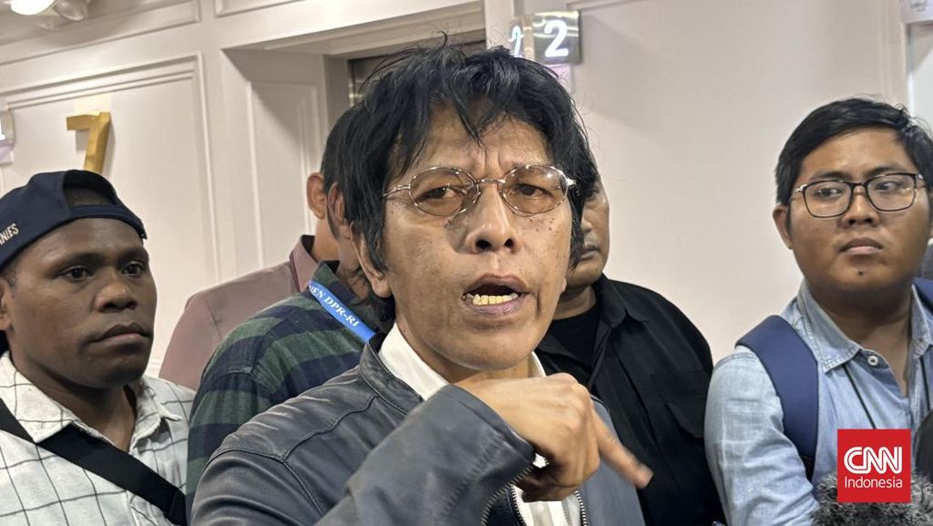 Habiburokhman Sentil Adian PDIP soal Isu Debat Lawan Seskab Teddy