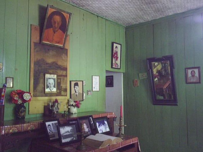 living room altar of the house in Rengasdengklok where Soekarno Hatta was kidnapped