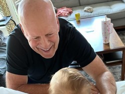 Video: Keluarga akan Donorkan Otak Bruce Willis untuk Riset Demensia