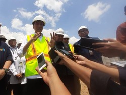 Jokowi Buka-bukaan Alasan Smelter Senilai Rp 26 T Dibangun di Mempawah