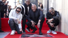 FOTO: 39 Tahun Berkarier, Dr Dre Dapat Hollywood Walk of Fame