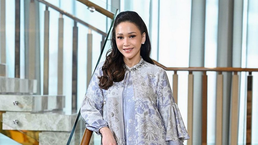 Foto Pemotretan Keluarga Maia Estianty Foto Pemotretan Keluarga Maia Estianty