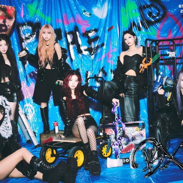 Lirik Lagu Light The Way - PURPLE KISS