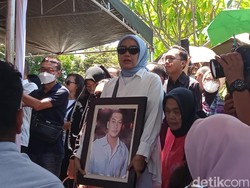 Eks Istri Lepas Kepergian Donny Kesuma: Insyaallah Dia Sudah Tenang