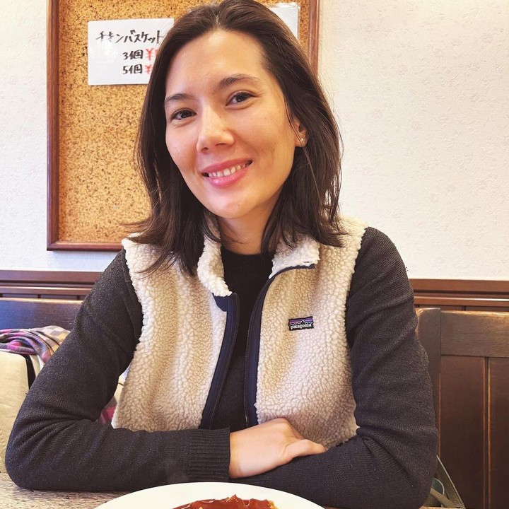 <p>Usut punya usut ternyata Sarah memiliki keturunan Prancis dari sang ibunda. Maka tak heran bila wajahnya berhasil memikat hati publik, ya, Bunda. (Foto: Instagram@sarahcandra)</p>